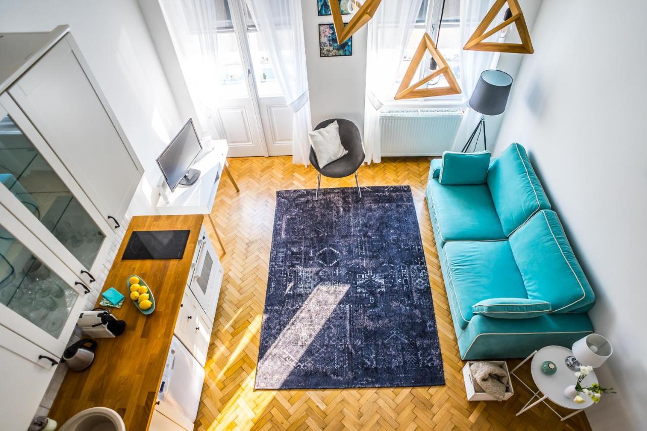 Ybl Apartment City Center Székesfehérvár 外观 照片